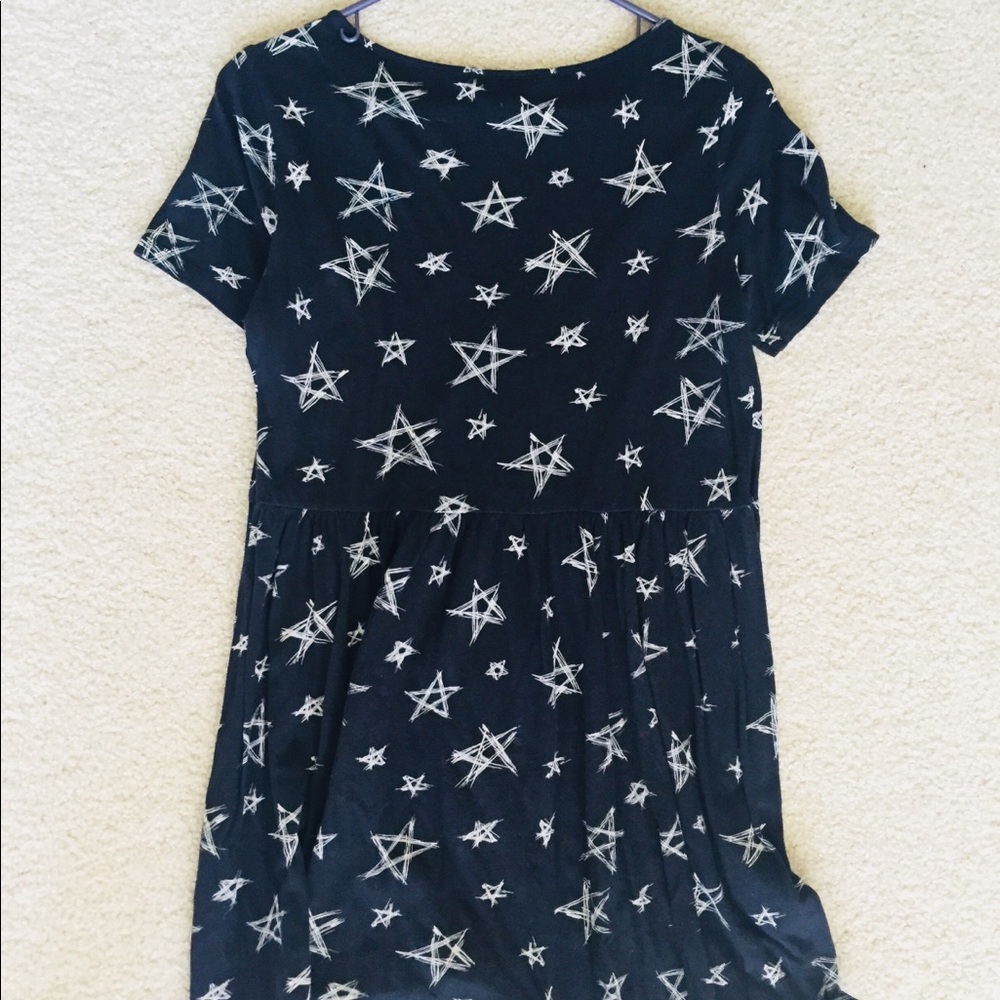 Forever 21 B&W Star Short Sleeve Dress- Size S